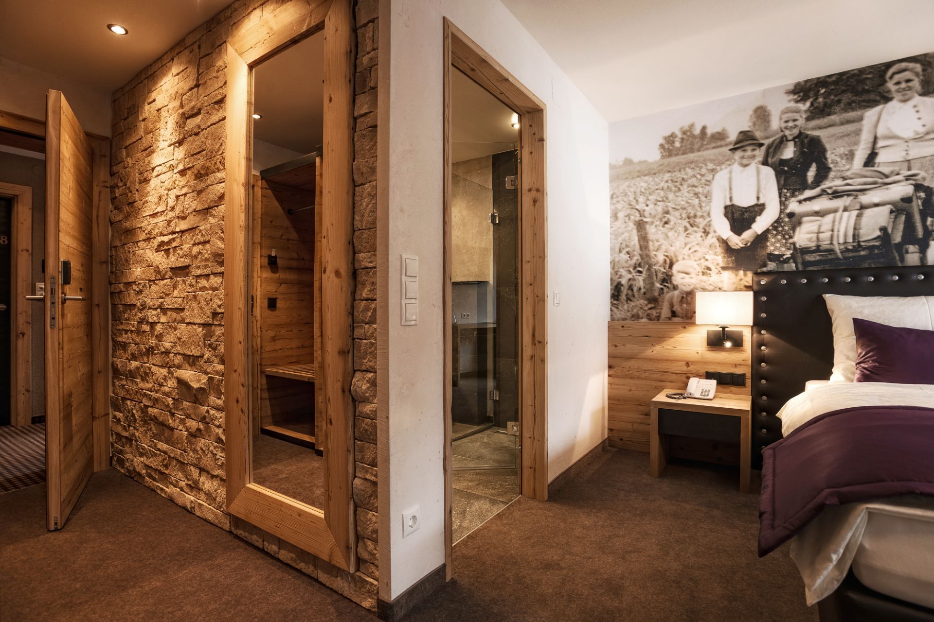 Doppelbett im Doppelzimmer Panorama im Hotel Bergkristall Hippach