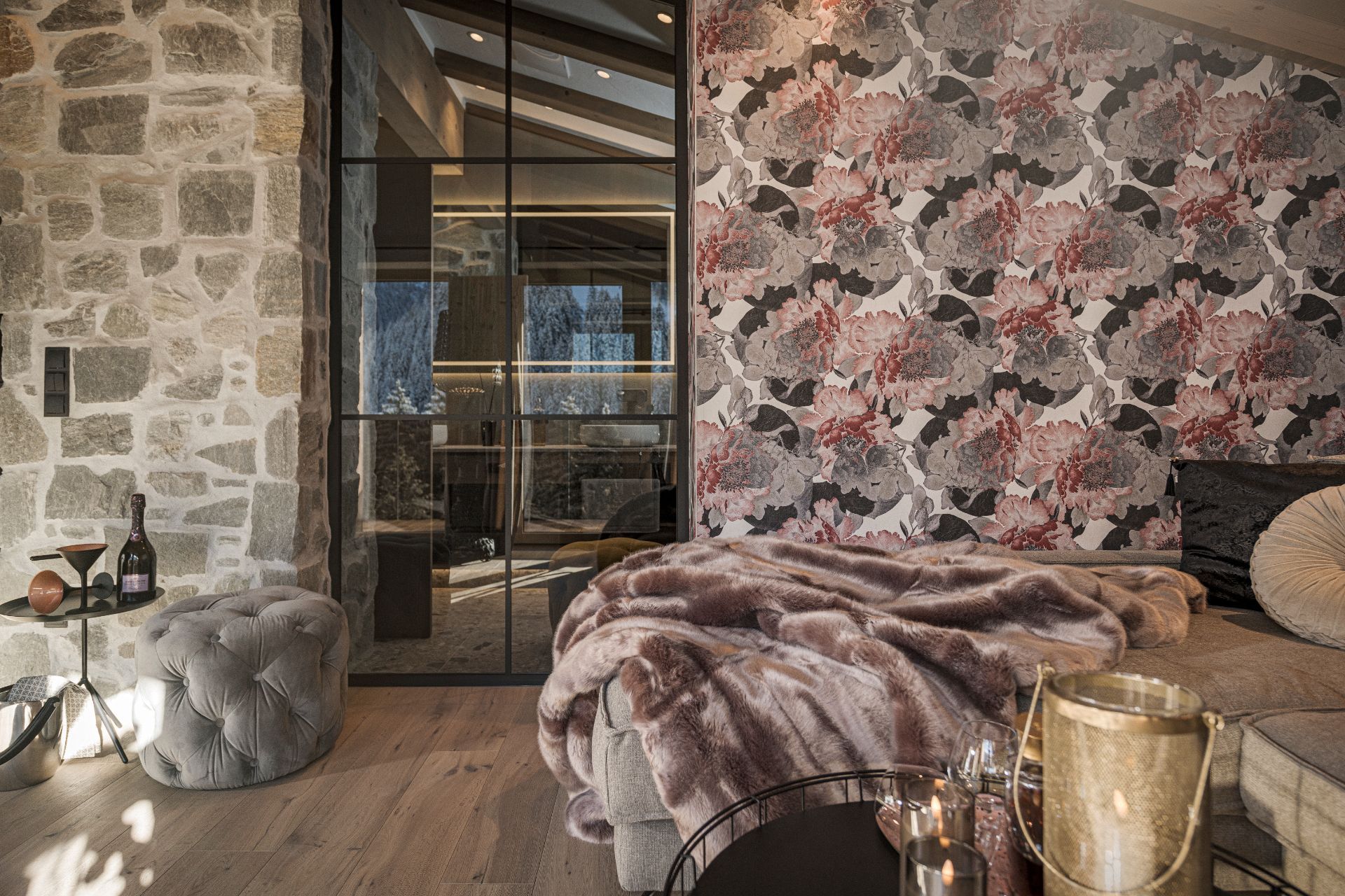 Wohnbereich in der Suite Mountain View im Hotel Bergkristall Hippach