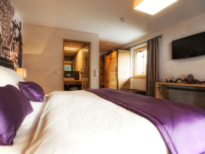 Doppelbett im Doppelzimmer Panorama im Hotel Bergkristall Hippach
