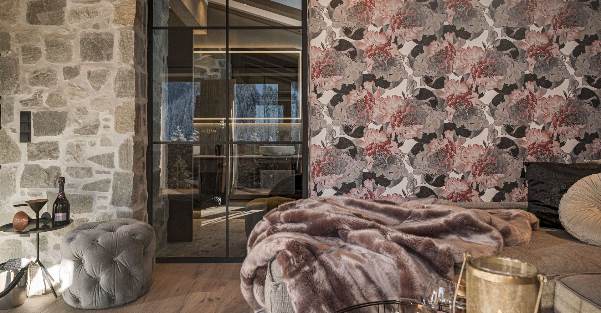Wohnbereich in der Suite Mountain View im Hotel Bergkristall Hippach