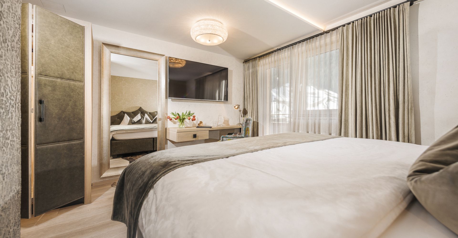 Doppelbett im Doppelzimmer Kristall im Hotel Bergkristall Hippach